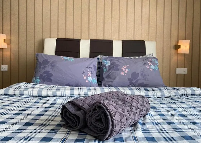 【Netflix】Suasana Suites,Nxt To Ciq【Poolgym&Wifi】
