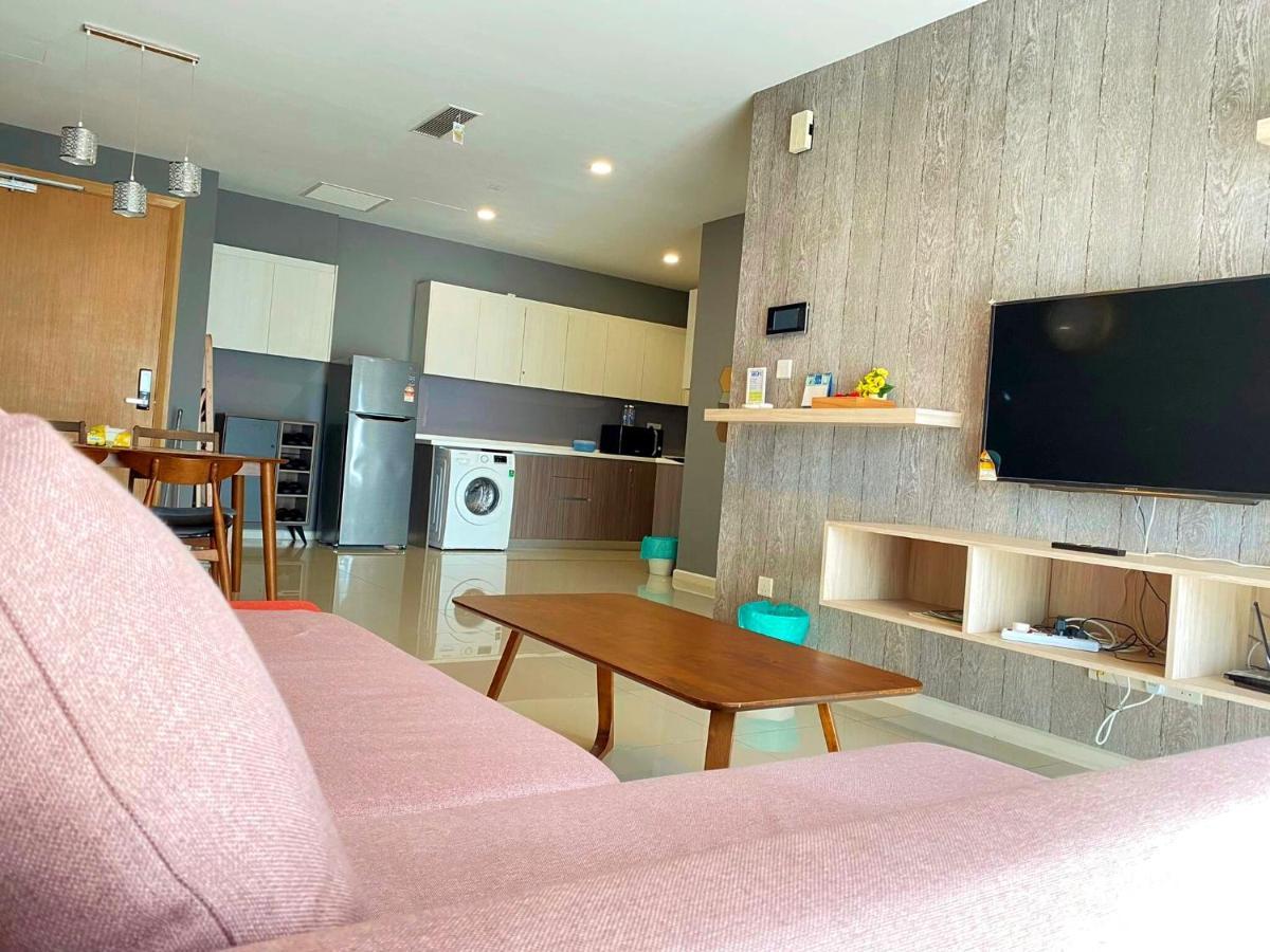 Apartment 【netflix】suasana Suites,nxt To Ciq【poolgym&wifi】
