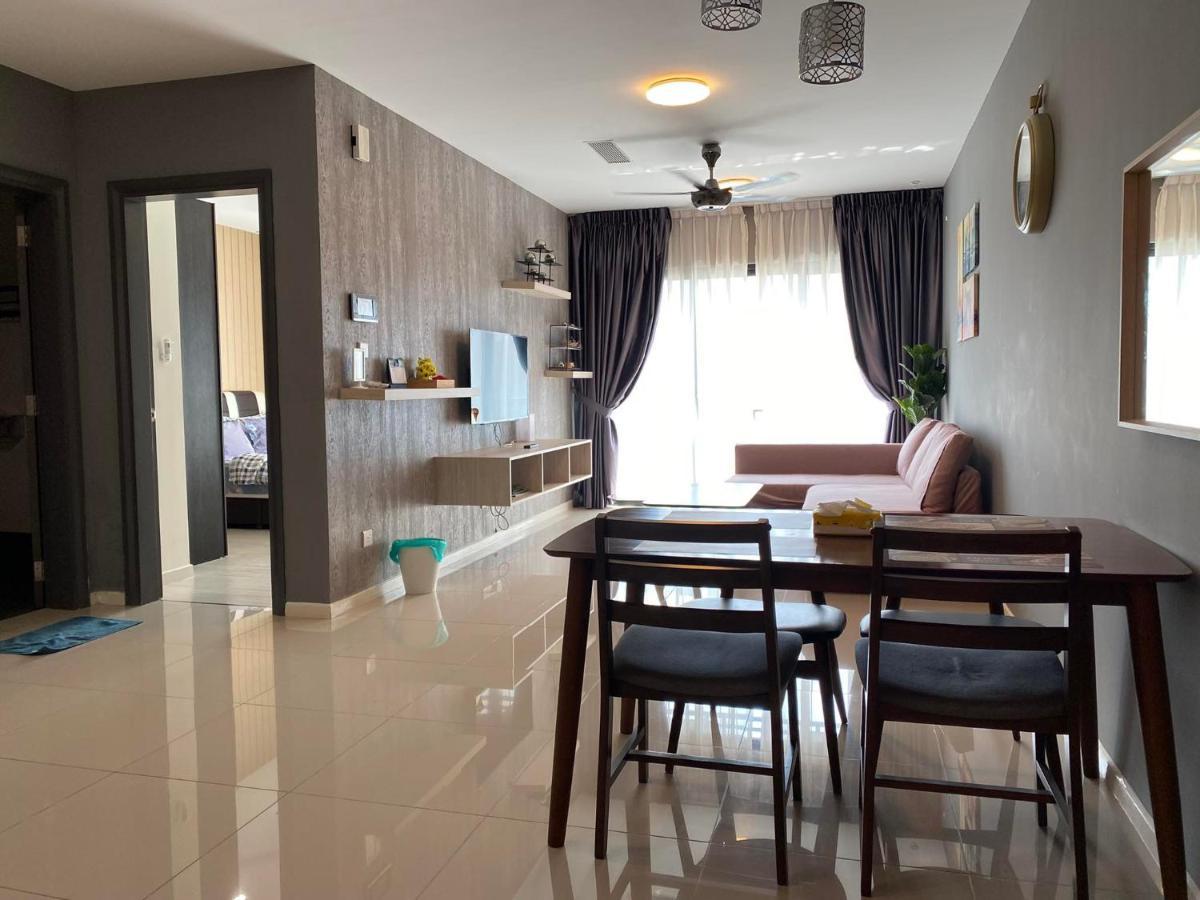 【netflix】suasana Suites,nxt To Ciq【poolgym&wifi】 * Johor Bahru